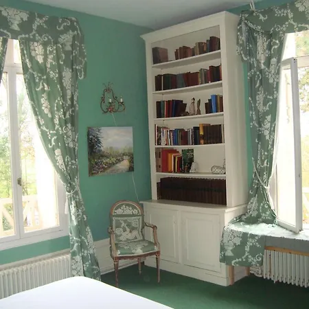 Du Bel Event Bed & Breakfast 3*