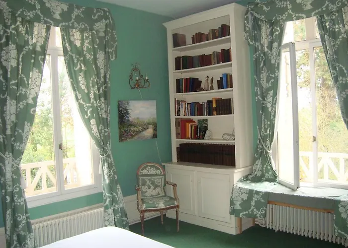 Du Bel Event Bed & Breakfast 3*